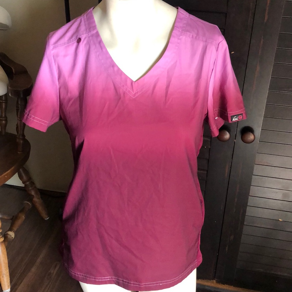 Koi Women’s Size Small Hombre Scrub Top CUTE!! 🌻